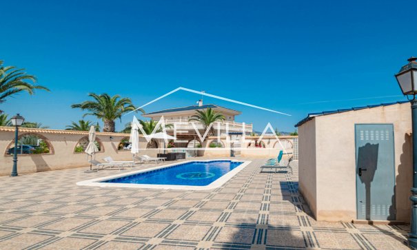 Återförsäljare - Villa - Orihuela