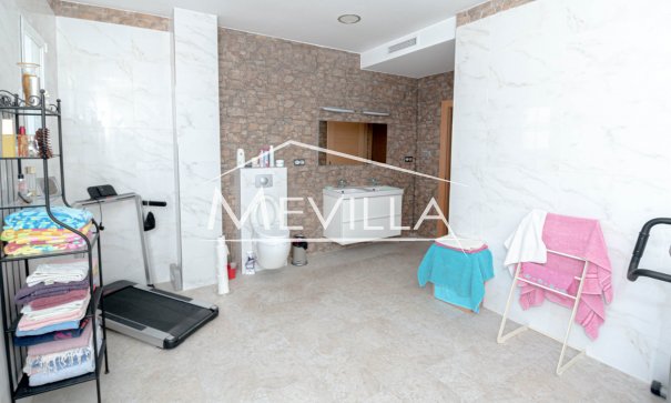 Återförsäljare - Villa - Orihuela