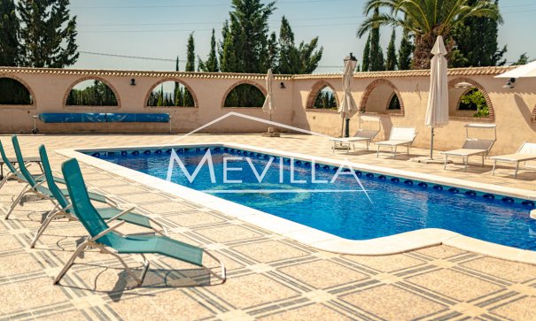 Återförsäljare - Villa - Orihuela
