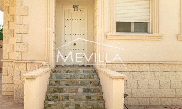 Återförsäljare - Villa - Orihuela