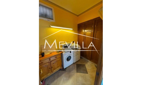 Resales - commercial - Torrevieja - La Mata