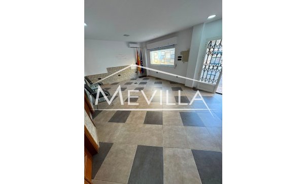 Resales - commercial - Torrevieja - La Mata