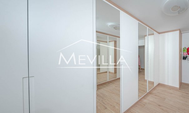 Resales - Villa - Orihuela Costa - La Zenia