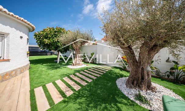 Resales - Villa - Orihuela Costa - La Zenia