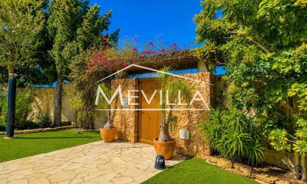 Resales - Villa - Orihuela Costa - Campoamor