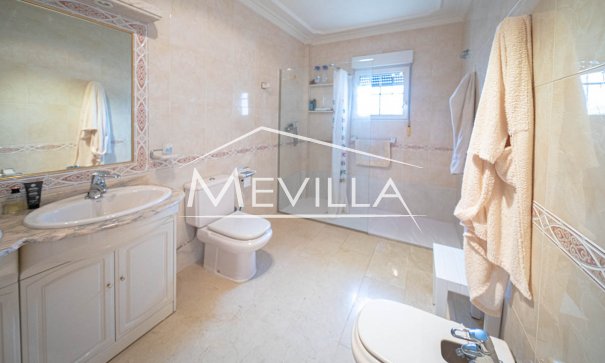 Reventas - Chalet / Villa - Torrevieja - Los Balcones