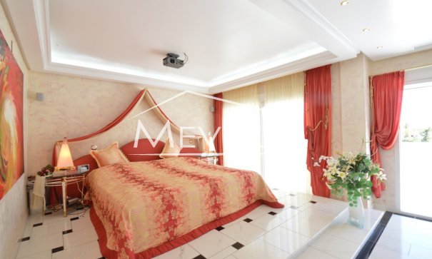 Das luxuriöse Schlafzimmer